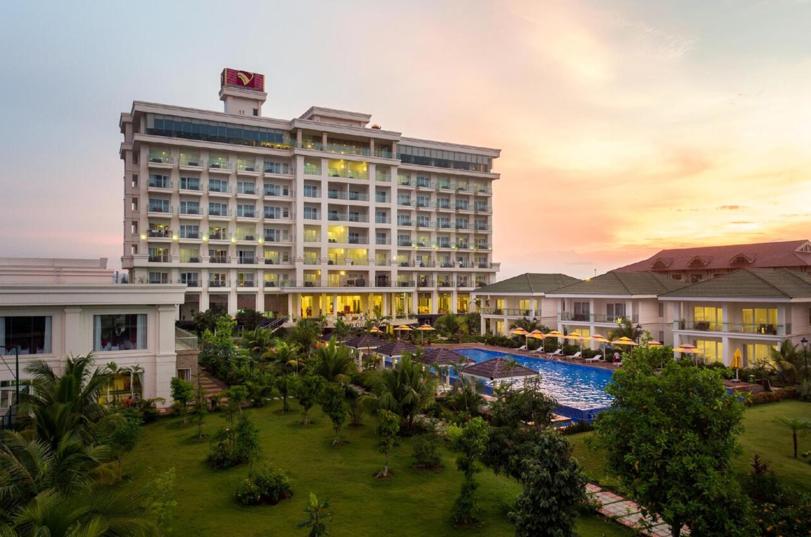 Các khu nghỉ dưỡng cao cấp với tầm nhìn view biển thơ mộng