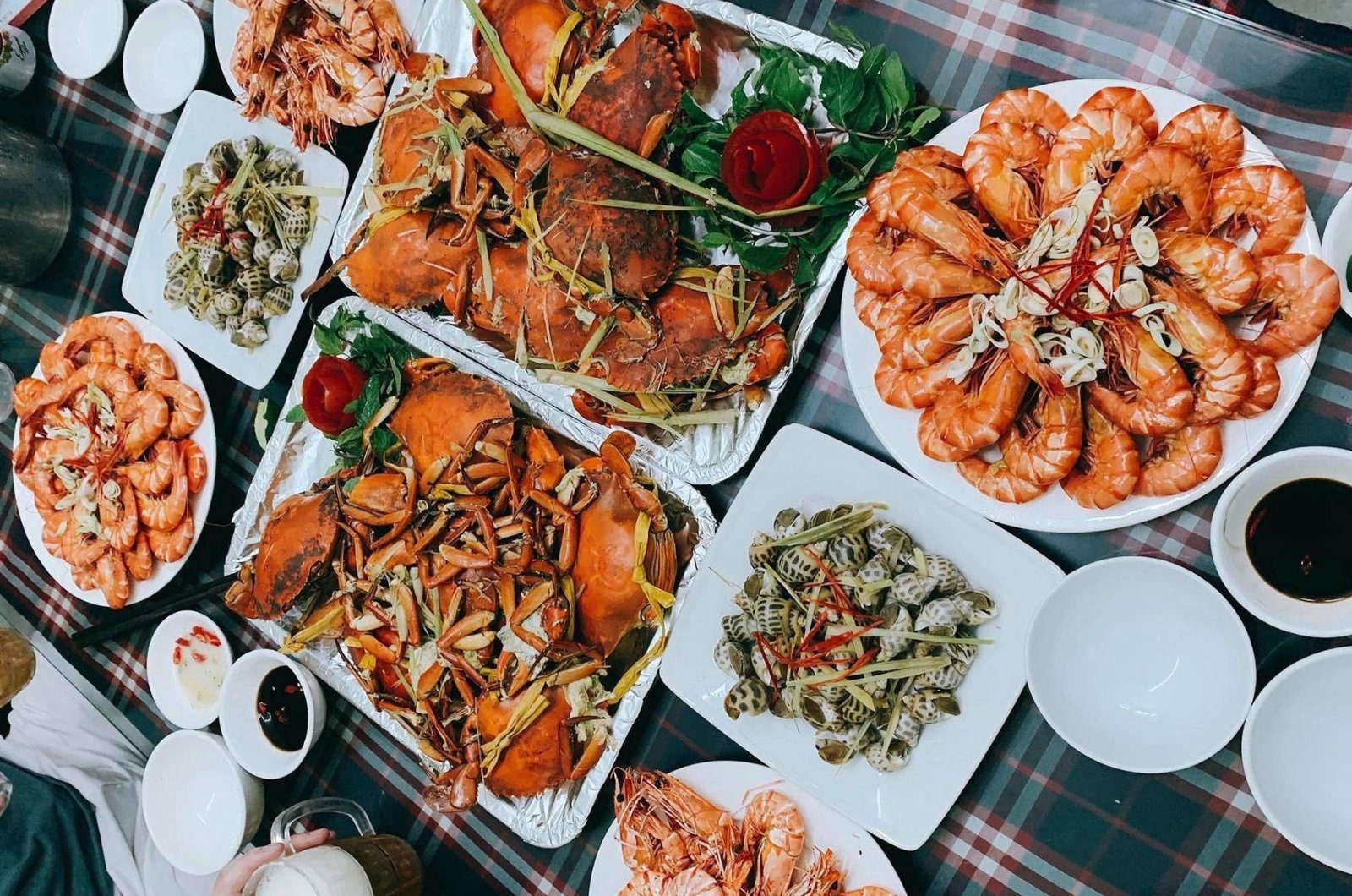 Menu đa dạng tại nhà hàng Gà Đồi