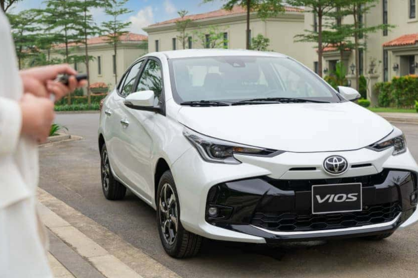 Xe du lịch 4 - 5 chỗ phù hợp cho những chuyến đi ít người