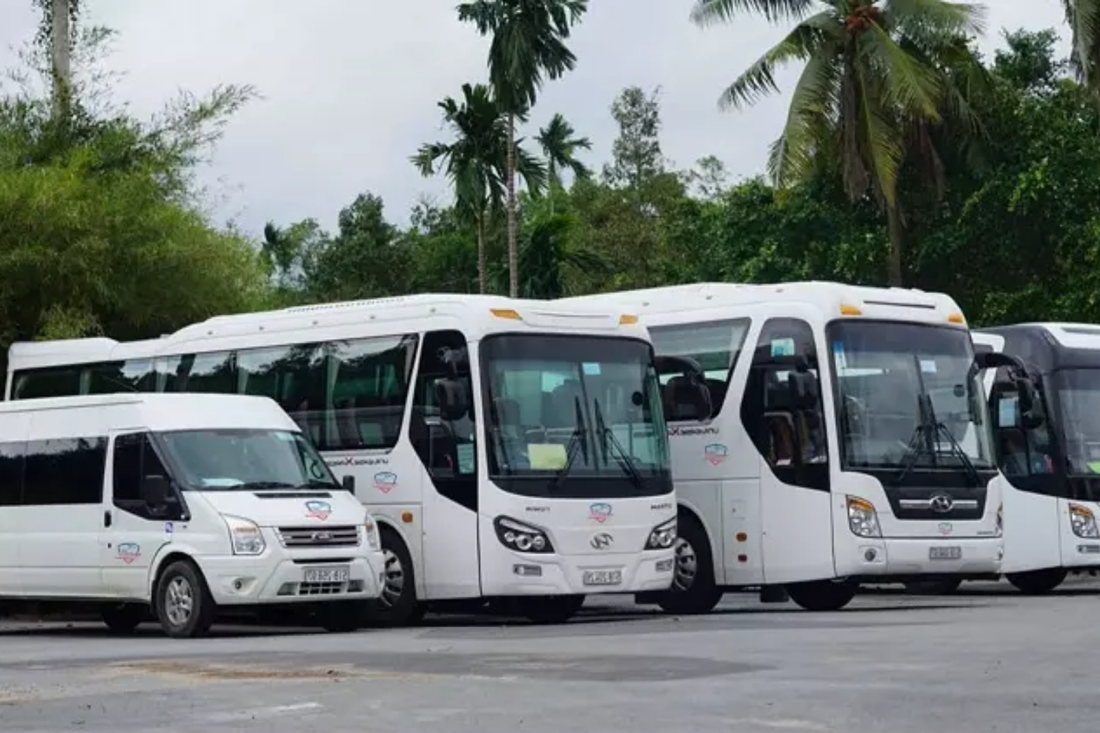 Xe du lịch là phương tiện phổ biến được nhiều người lựa chọn