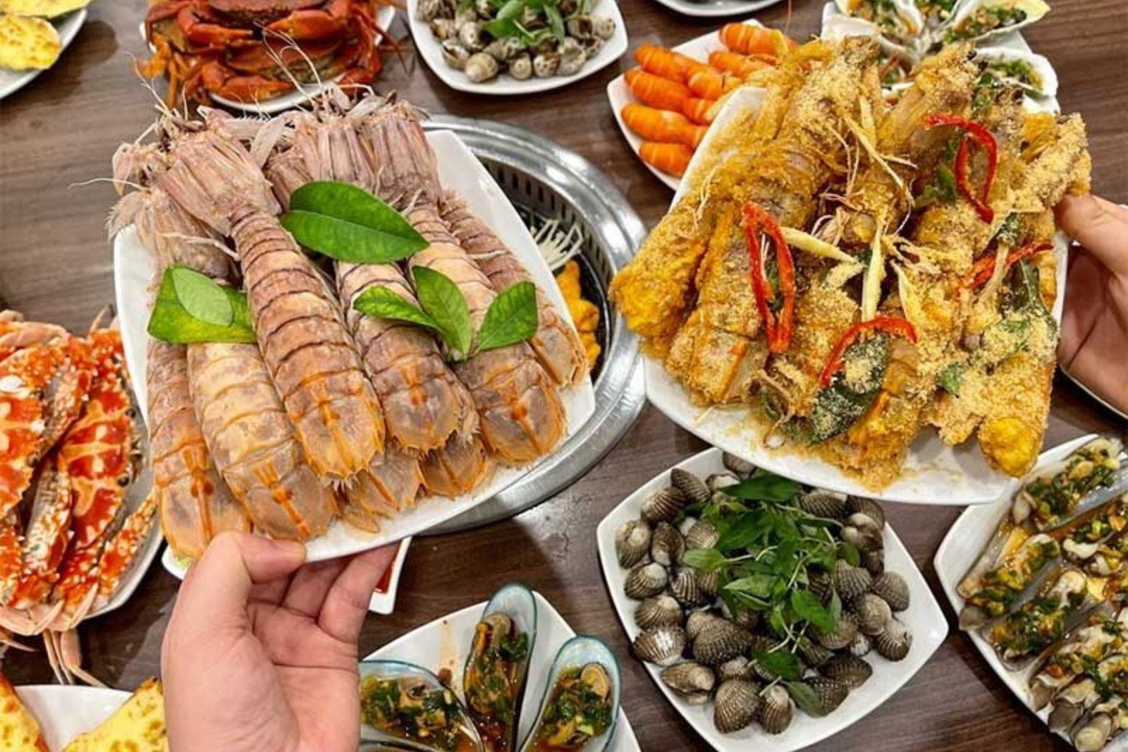 Một bữa hải sản chất lượng bên bờ biển Bảo Ninh