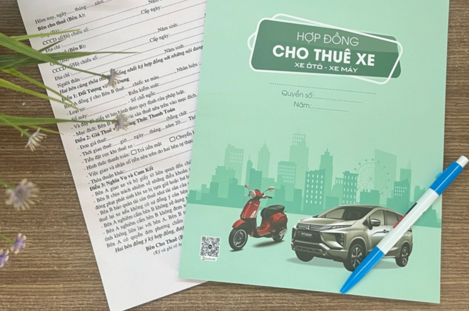 Kiểm tra kỹ các điều khoản trong hợp đồng cho thuê xe