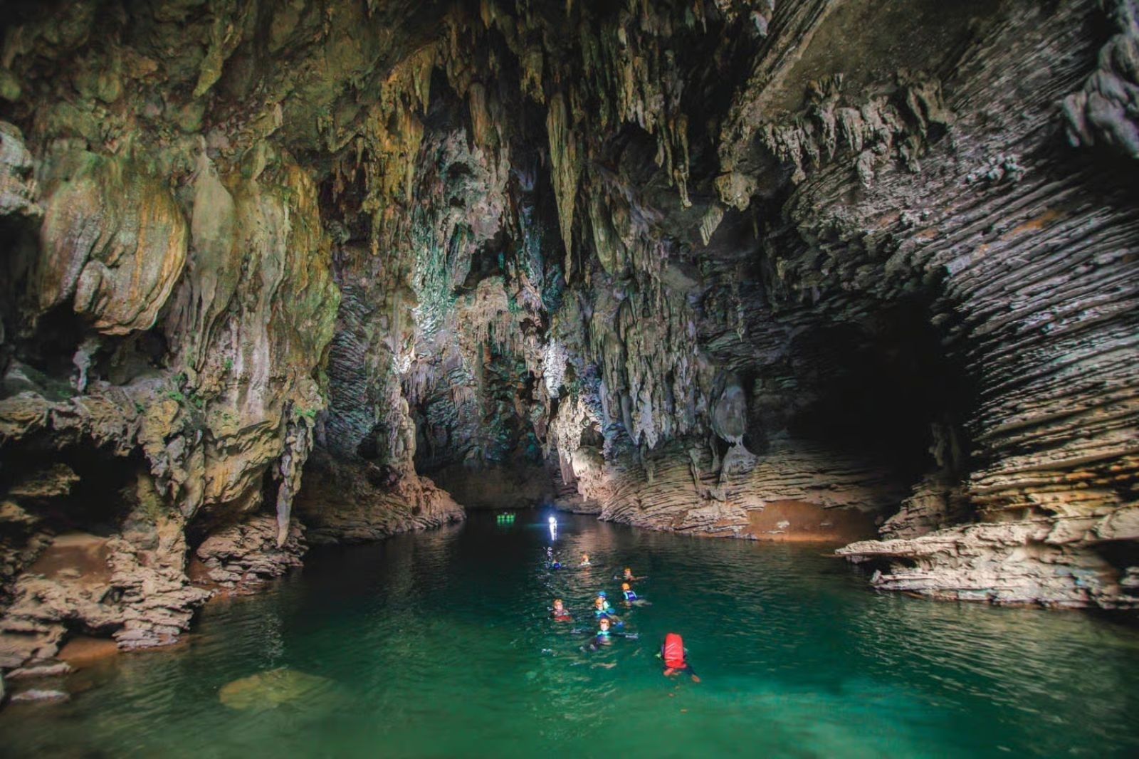 Tour trekking Tú Làn cũng rất đáng để trải nghiệm