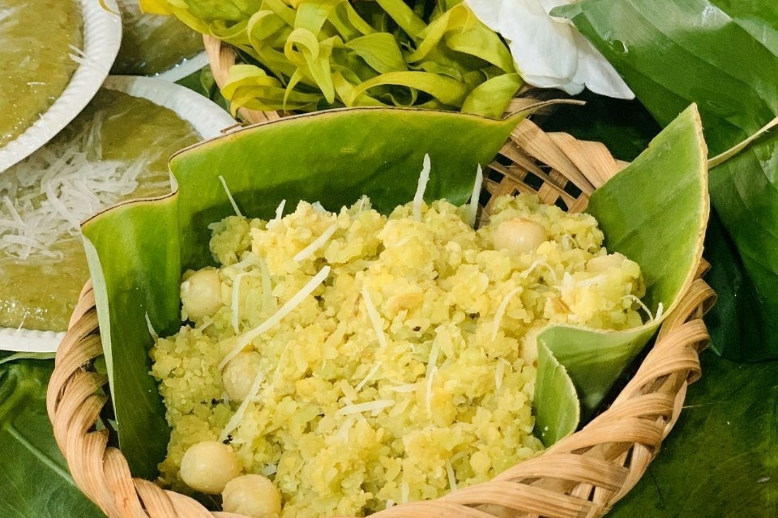 Cốm làng Vòng, thức quà gọi mời thu Hà Nội