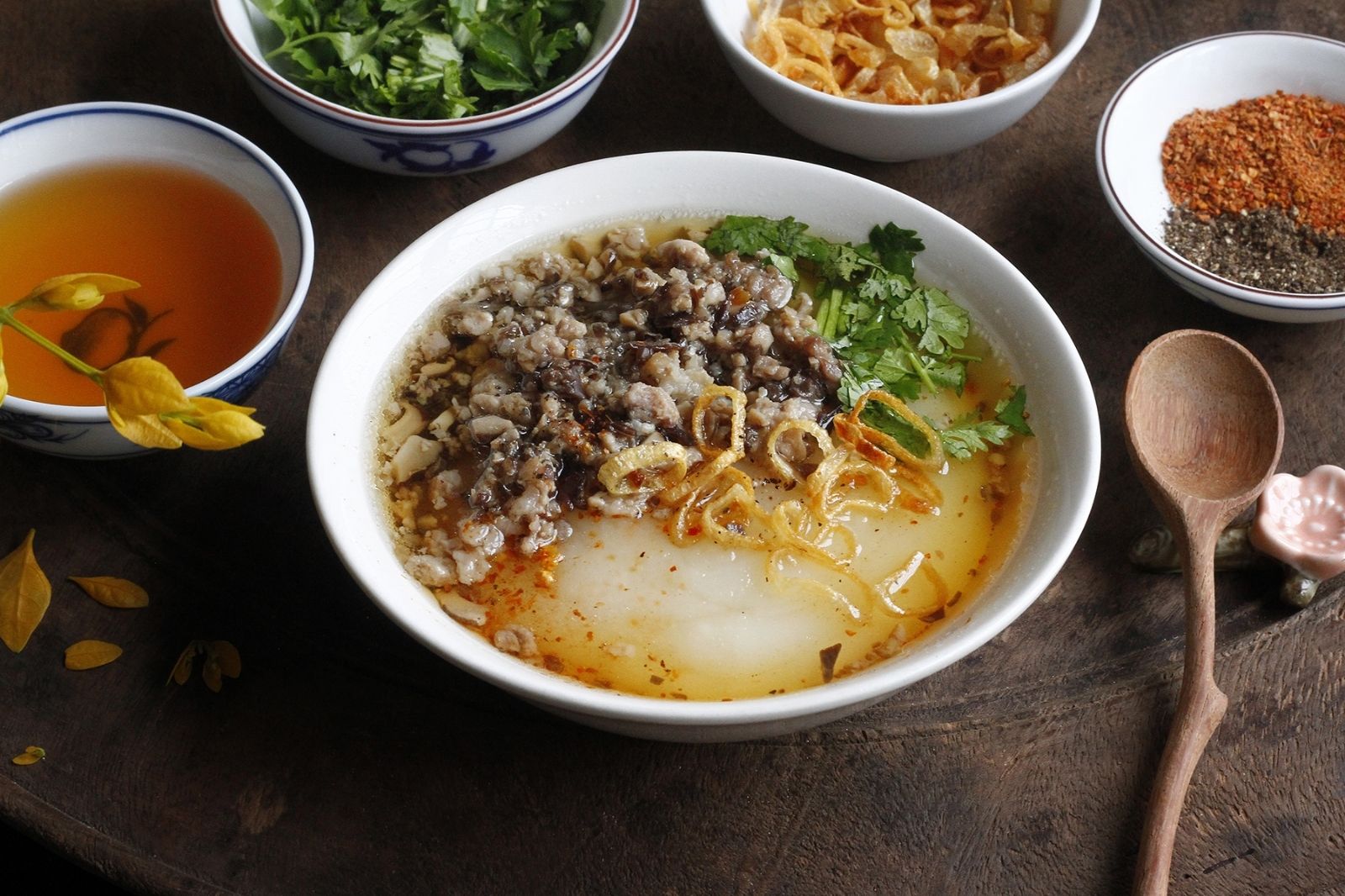 Một bát bánh đúc nóng cho ngày trời trở lạnh