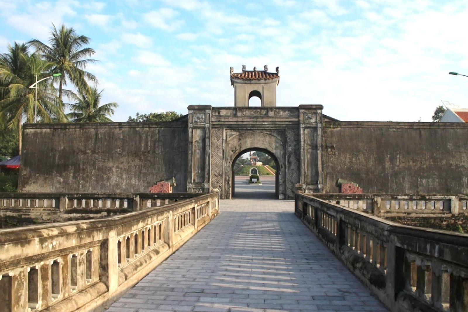 Nghi-trang-khong-nam-mo