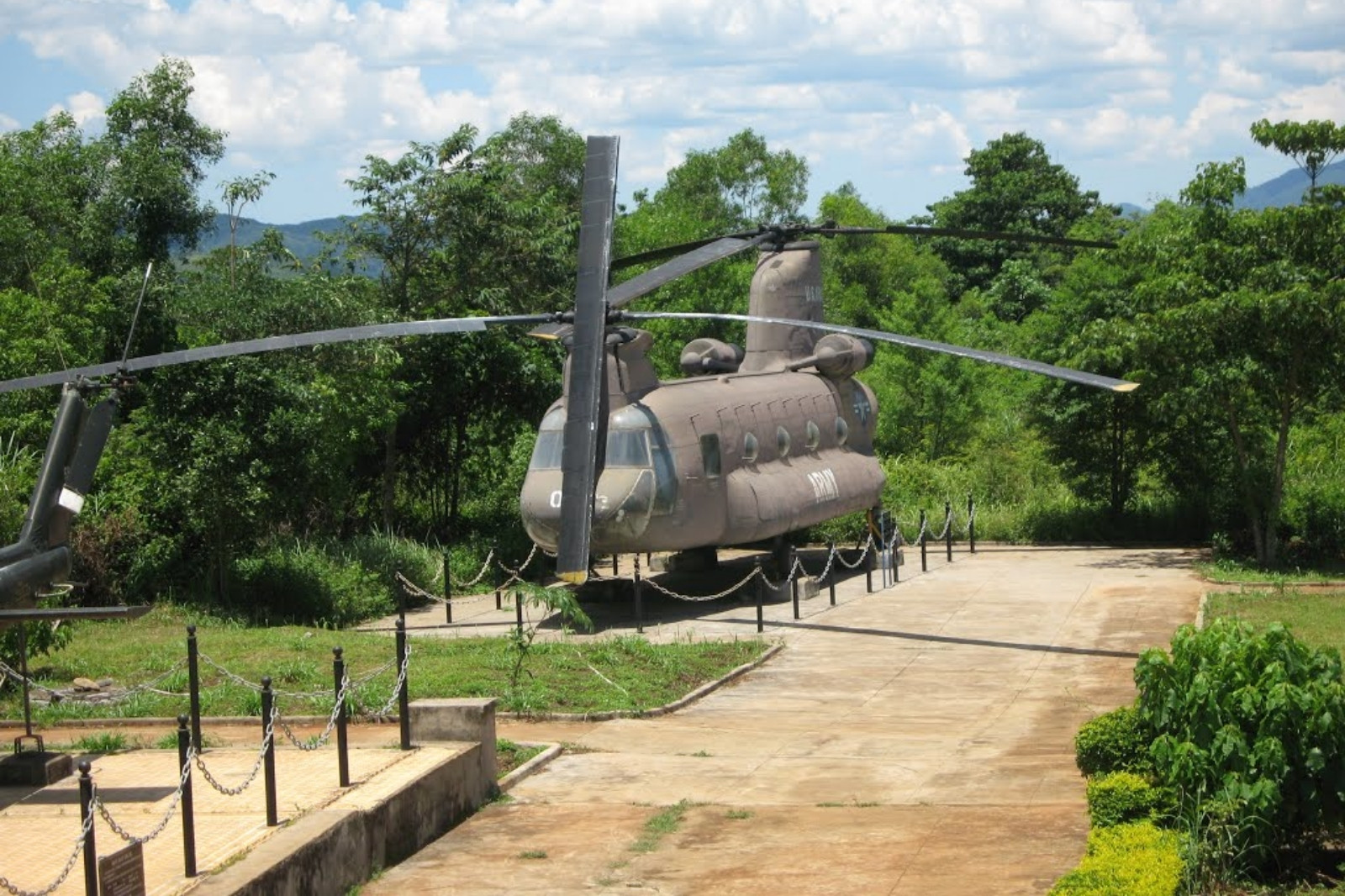 San-bay-ta-con-trai-tim-cua-cu-diem-khong-quan-khe-sanh