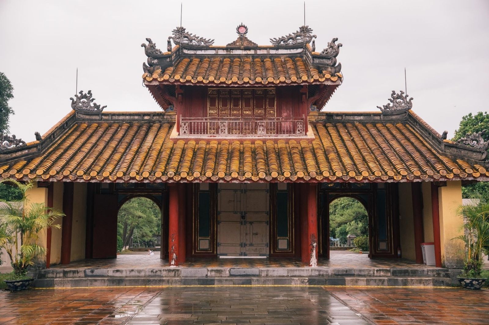 Du khách nên tham quan vào buổi sáng để tránh ánh nắng 