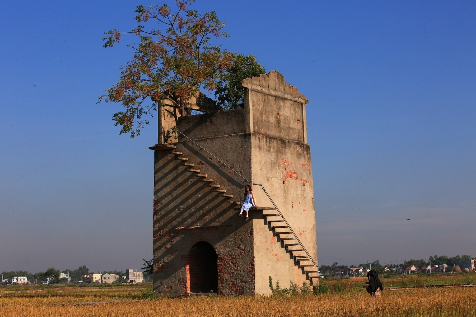 Khung cảnh lãng mạn tại chiếc lò gạch cũ