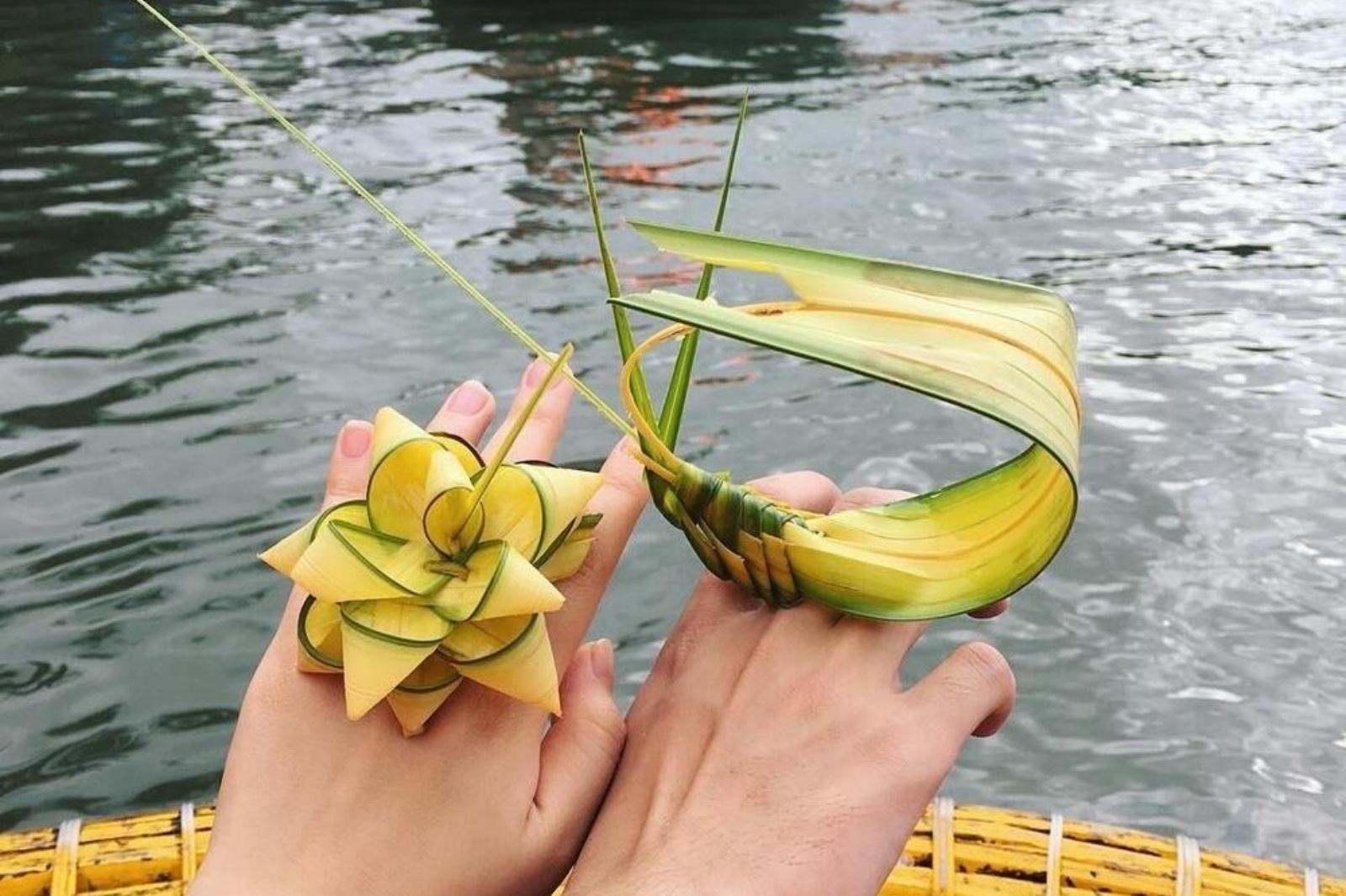 Những món đồ chơi dân dã được làm từ lá dừa