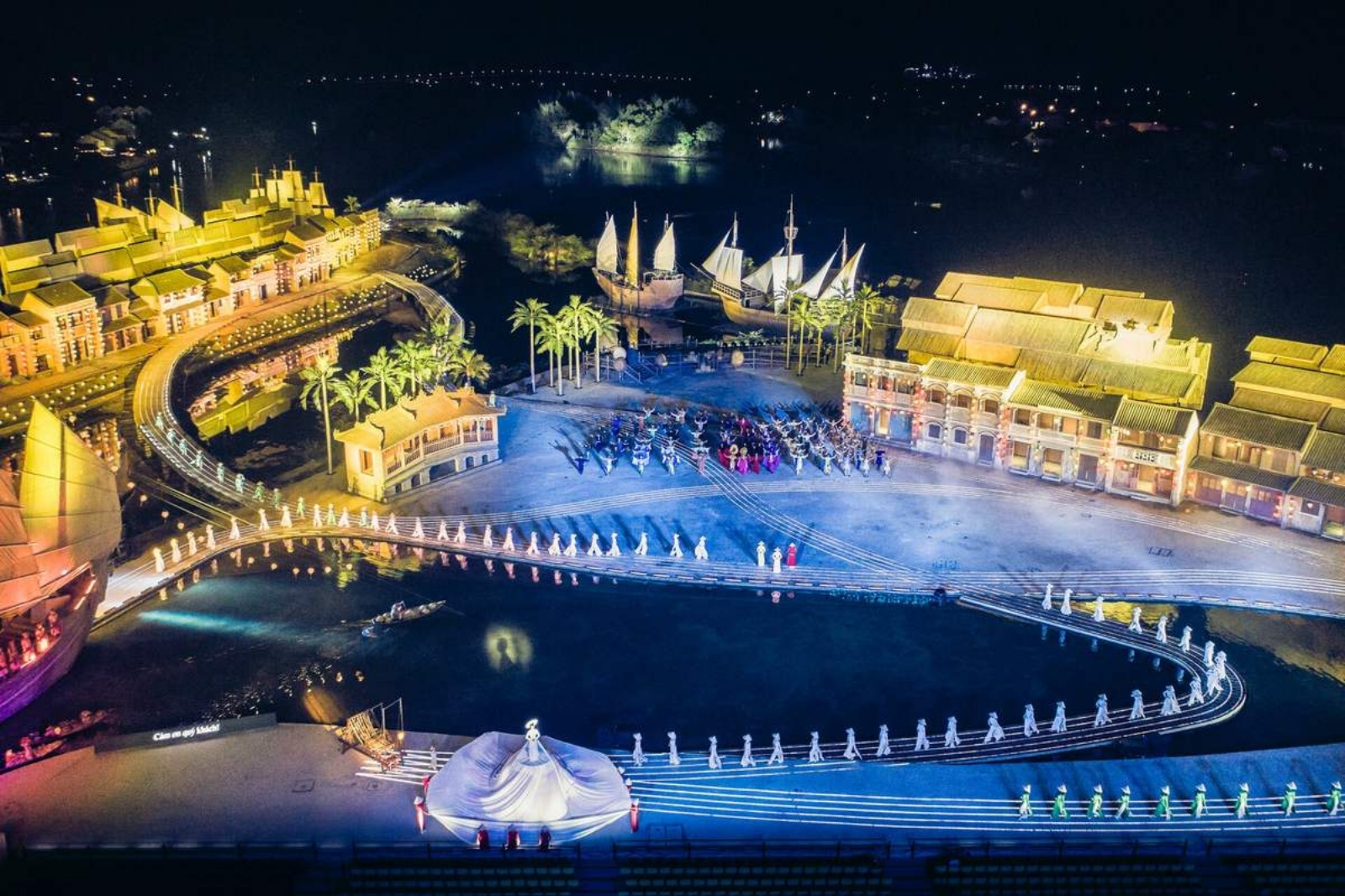 Show Ký ức Hội An - Bữa tiệc thị giác đặc sắc giữa phố cổ